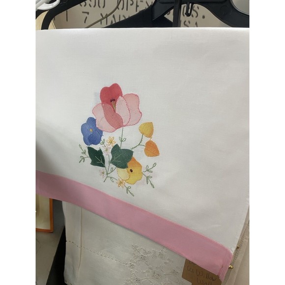 New Tea Fingertip Guests Towels Floral Applique Embroidery 2 Sets of 4 Available - Picture 13 of 13